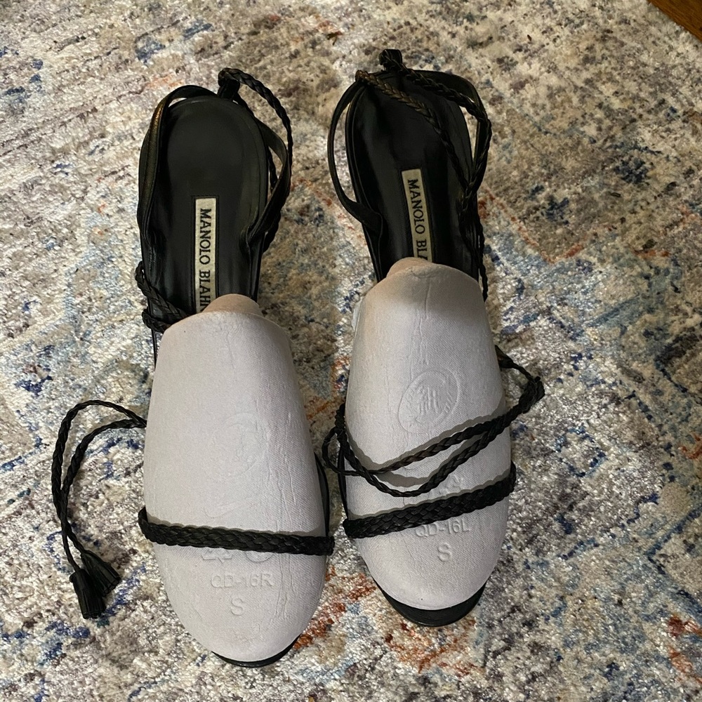 Manolo Blahnik leather rope wrap strap heels Black